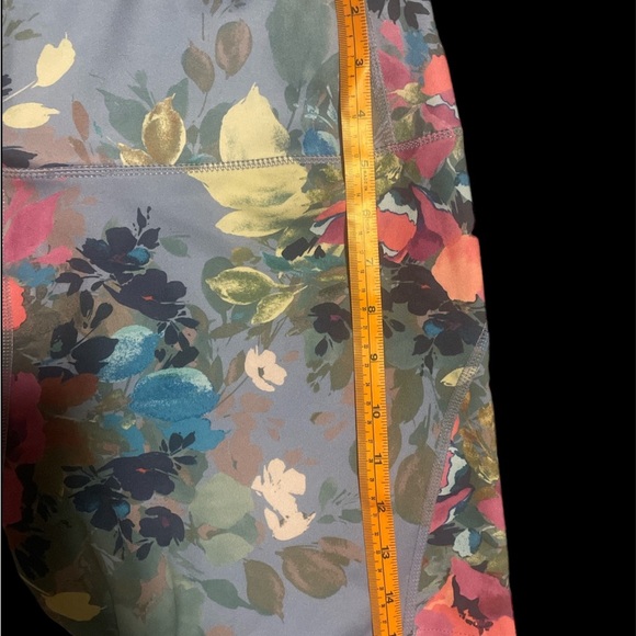 7. Nicole Miller Bike Shorts - Picture 6 of 7